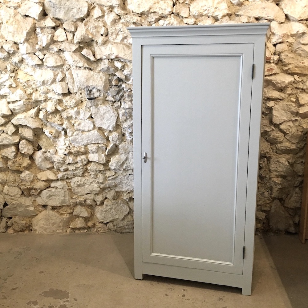 Armoire parisienne